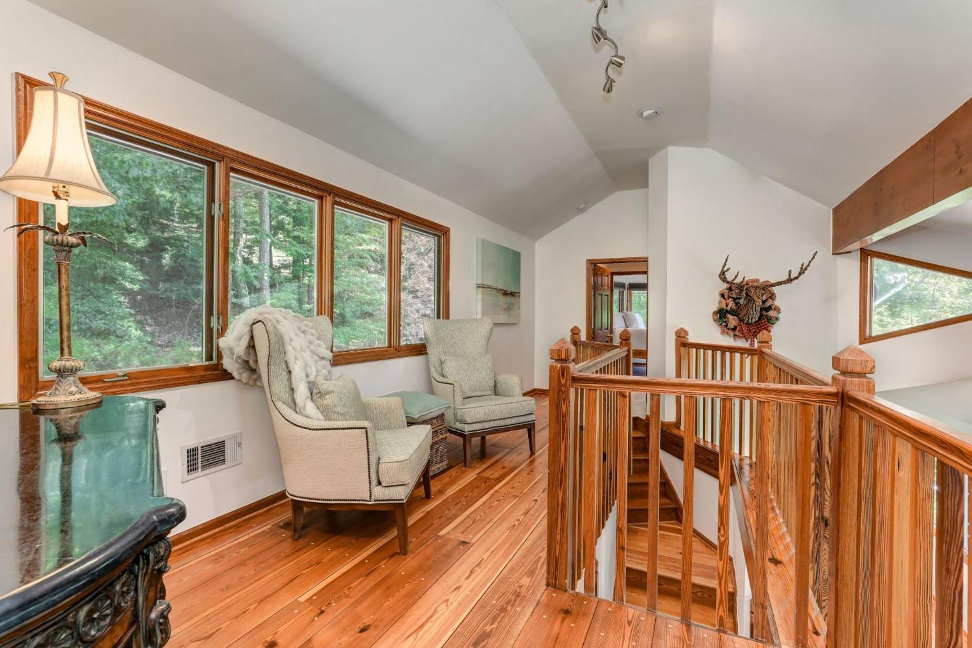Falken Haus - Relax In Seclusion With Panoramic Lake Views ジャスパー エクステリア 写真